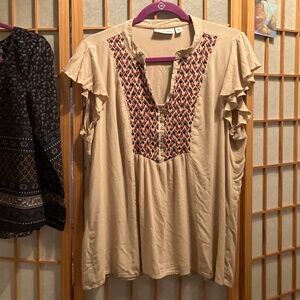 St Johns Bay XL Tan W/ Navy & Crimson Embroidery Flutter Sleeve Blouse